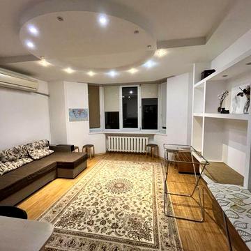 2 кім. квартира метро Васильківська