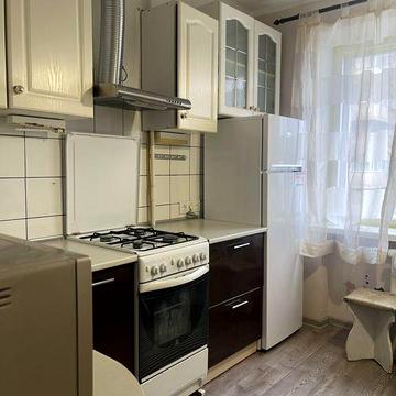 Оренда 2 х к кв на Красном камні ,Савкіна 6