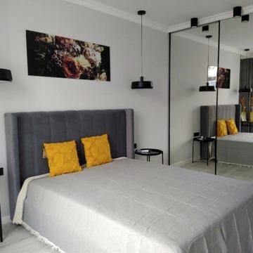 Євгена Сверстюка вул. (Марини Раскової), 6