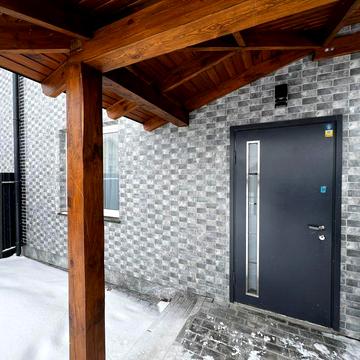 Продаж нового таунхауса з ремонтом і автономним опаленням.