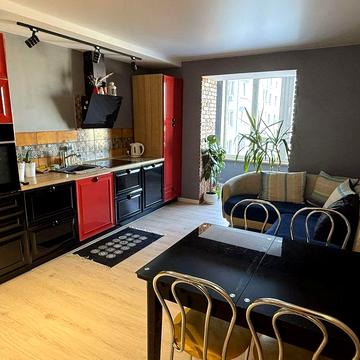 Продаж квартири  2 кім. по вул. Головатого