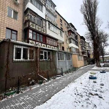 3 комн -62 метра. "Московка". Под ремонт. Кирпичнозаводская -Бреуса