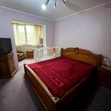 У продажу 3-кімнатна квартира з капітальним ремонтом в чешці, Таїрова