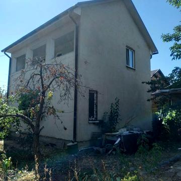 вулиця 12, 127