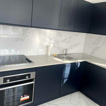 Здам окремий будинок з гаражем