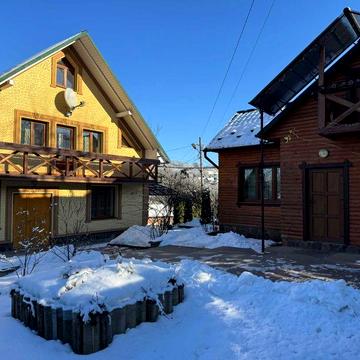 Два будинки за ціною одного