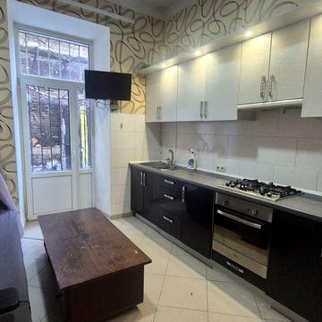 Сдам 2 х Ком квартиру ( Раздельная ) пер Утесова / Базарная Центр