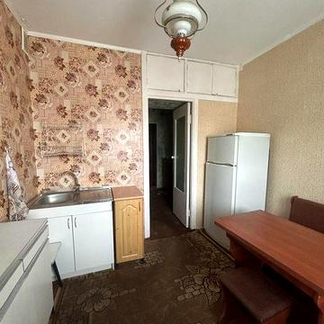 1к квартира 35м2 кімната 17м2 жилий стан по вул. Героїв України