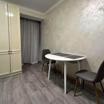 Однокімнатна на Щасливому!!