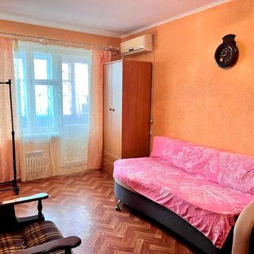 Продам 1 комнатную квартиру ул. Водограйная