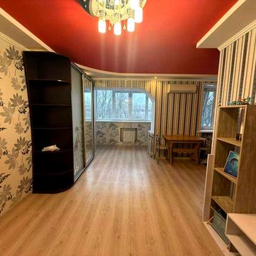 Продается однокомнатная квартира студия с ремонтом, Космос