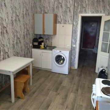 Левада велика 2 -х кімнатна квартира  вільна