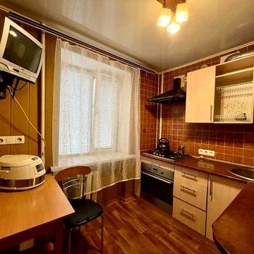 Продається 3-кімнатна квартира на проспекті Соборному (пл.Фестивальна)