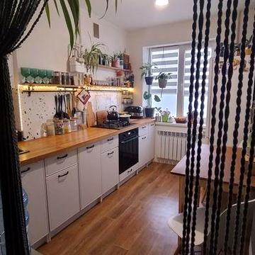 Продам приватизовану 2х кімнатну  квартиру