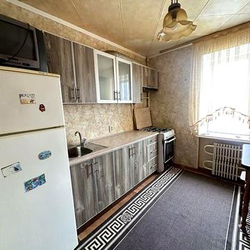 Здається 2х кімнатна квартира на мікрорайоні жовтневому