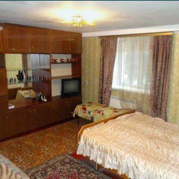 Сдам свою однокомнатную квартиру в частном доме.