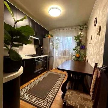 Продаж 3 кімнатноі квартири на масиві Незалежності.