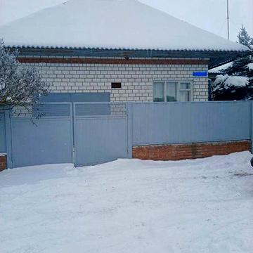 Продам будинок в селищі Андріївка Ізюмського району Харківської обл.