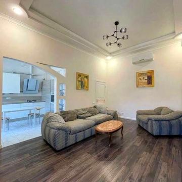 Продаж! 3-х к вул. Воздвиженська 34, Поділ! Є опалення, вода, інтернет