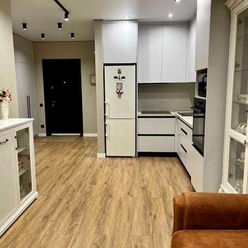 Варшавський 2.Олександра Олеся 5а