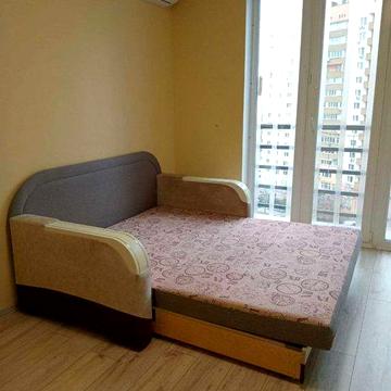 Метро Деміївська, тепла новобудова!