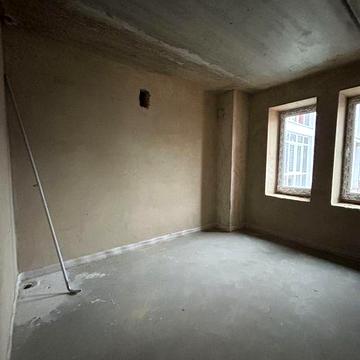 Продам 3к квартиру в цегляному будинку в Бучі! Є газ!