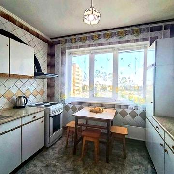 Квітневий пров. 8, тепла, охайна 2-х кімнатна квартира