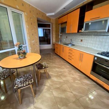 Продається 2 кімнатна квартира, неподалік ТЦ  Арсен Епіцентр