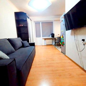 Продам 2 кімнатну квартиру біля ЦУМа.