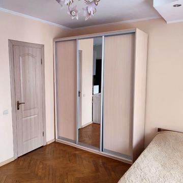 Валерія Лобановського просп., 130