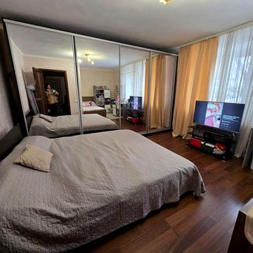 Продаж 1 кімнатної квартири вул. Празька 30 Дніпровський район