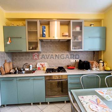 Продам 2-кімнатну квартиру на ж/м Перемога-6,  56 м2