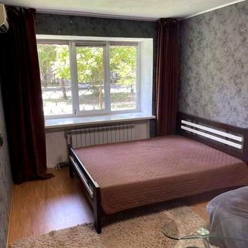 Здається 2к квартира на вул. Янгеля Академіка 10