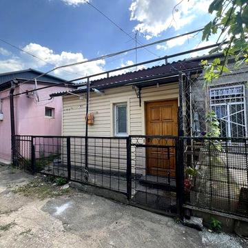 Своя квартира - студия на земле газом Приморський р-н всегда свет есть