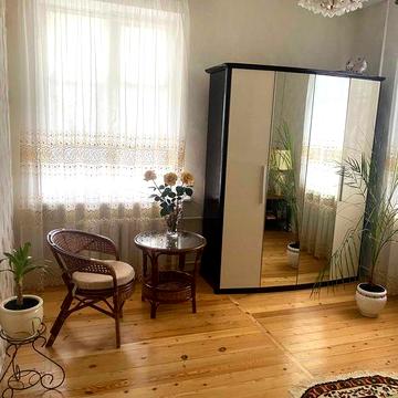 Квартира з меблями та технікою на Приходька ( Крюків).