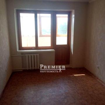 В продаже трехкомнатная квартира в ПГТ Великодолинское