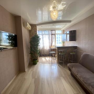 Феодосійська вул., 1