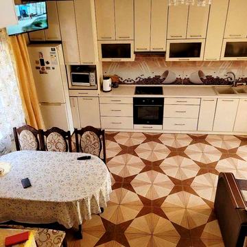 Таунхаус в Лесках  с ремонтом.