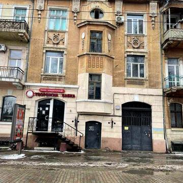 Продам 2-кімнатну квартиру на Італійському бульварі