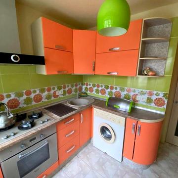 3 комнатная квартира, Малиновского/ 1 станция