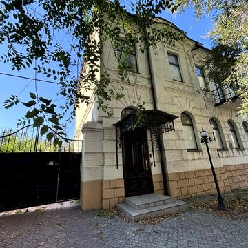 Паторжинського вул., 23