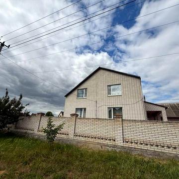 Продам двох поверховий будинок