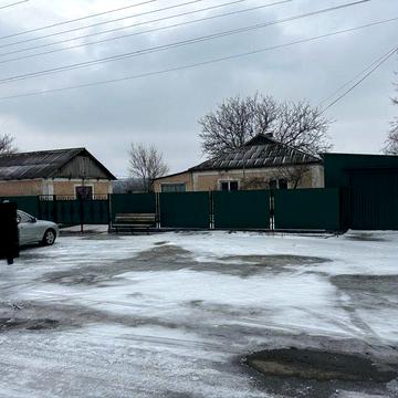 Продається будинок 100(метров квадратних)