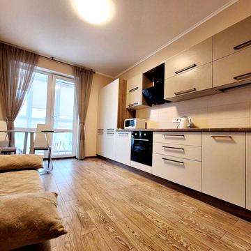 Оренда ЖК Паркові Озера, Воскресенська 18А, Будинок з генератором