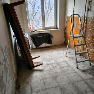 Сдам двухкомнатную квартиру под ремонт