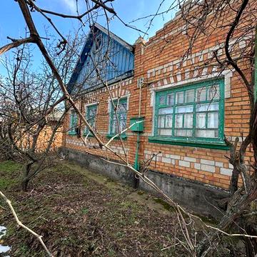 Дом по улице Центральной