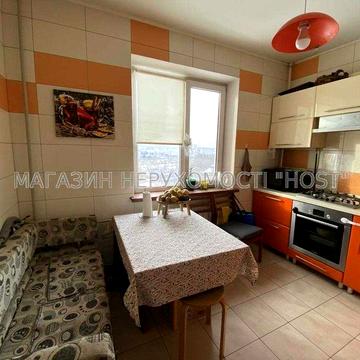 Продам сімейну 3-кімнатну квартиру у Харкові, вул. Лопанська, 31