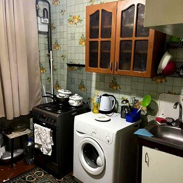 Здам 1 кімнатну квартиру у центрі міста.