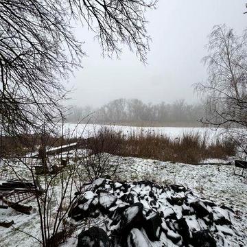 Садова ділянка з власним берегом