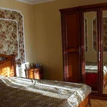 2-комнатная квартира у самого парка Шевченко